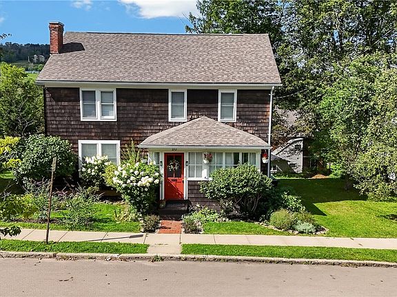 4th image of 20 Reynolds St