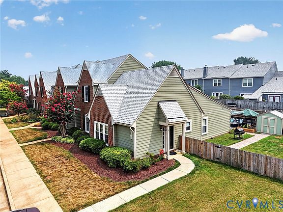 2nd image of 7812 Camolin Ct