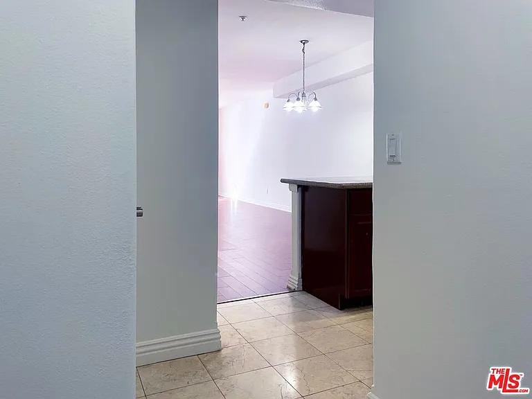 429 S Saint Andrews Pl #2 — Photo 18
