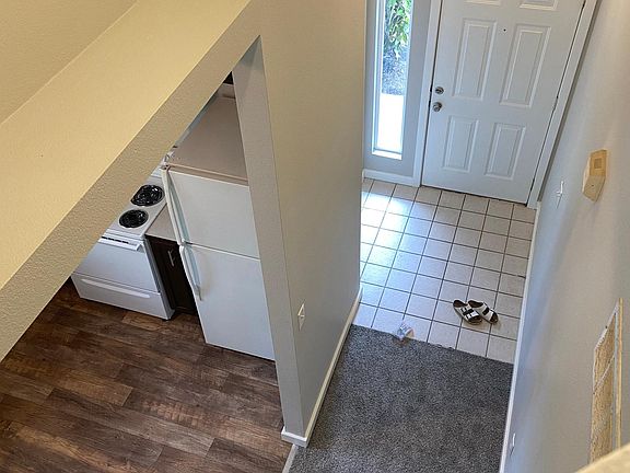 3rd image of 102 96th Ave SE #B