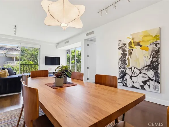 855 N Croft Ave APT 302, Los Angeles, CA 90069