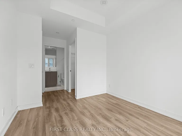 20 Edward St #1309 — Photo 17