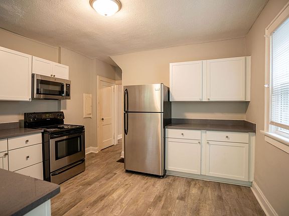 4th image of 1357-1359 N 6th St #1357