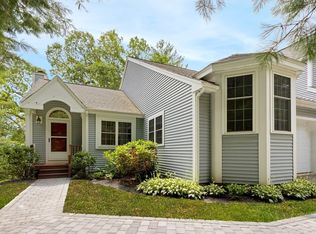 1 Treetop Ct UNIT 1, Burlington, MA 01803