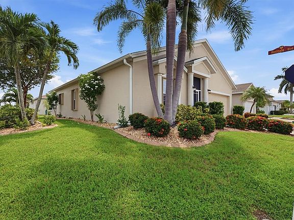 4th image of 24195 BUCKINGHAM WAY