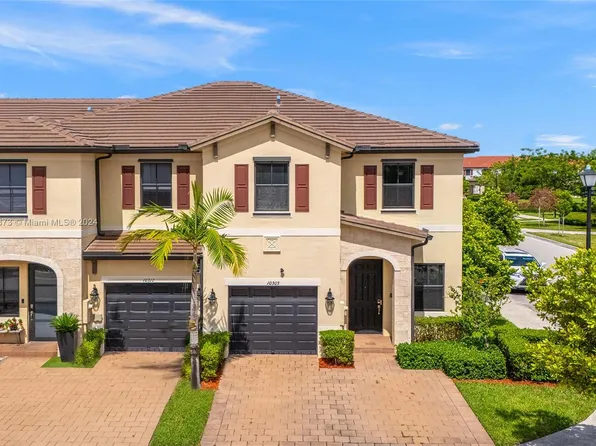 10303 W 33rd Ln, Hialeah, FL 33018