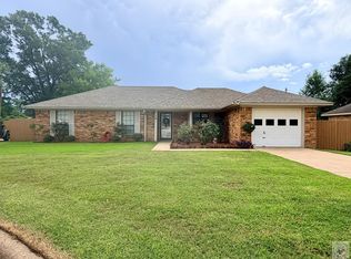 16 Cherokee Trl, Texarkana, AR 71854
