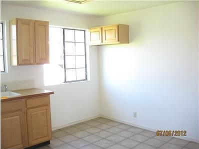 3rd image of 904 2nd Ave N