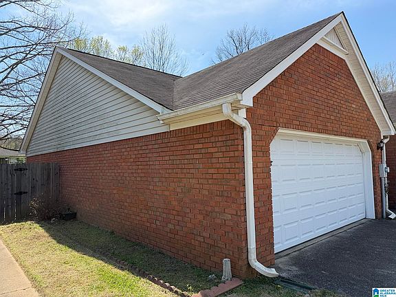 2nd image of 1705 Lake Park Cir