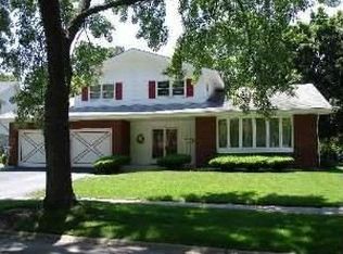 19112 Loomis Ave, Homewood, IL 60430
