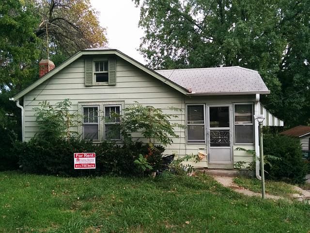 1st image of 621 S Lake Dr