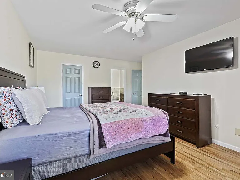 2032 Old Stone Mill Dr #2032 — Photo 10