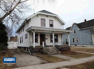 1109 S 14th St, Manitowoc, WI 54220