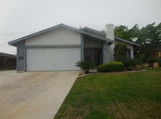 2812 Catalina Dr, Bakersfield, CA 93306