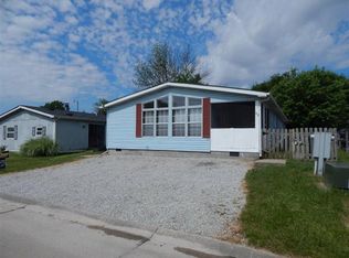 82 Fountain Lake Dr, Greenfield, IN