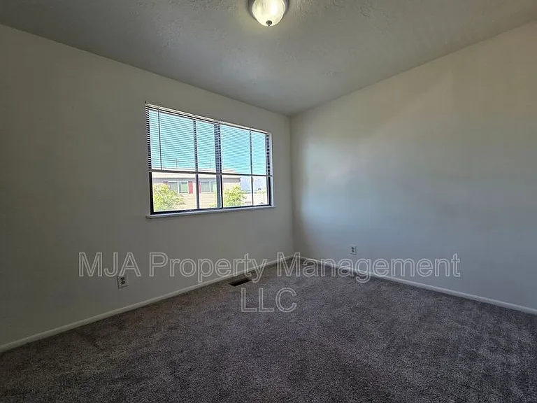 1149 W 1600 N — Photo 7