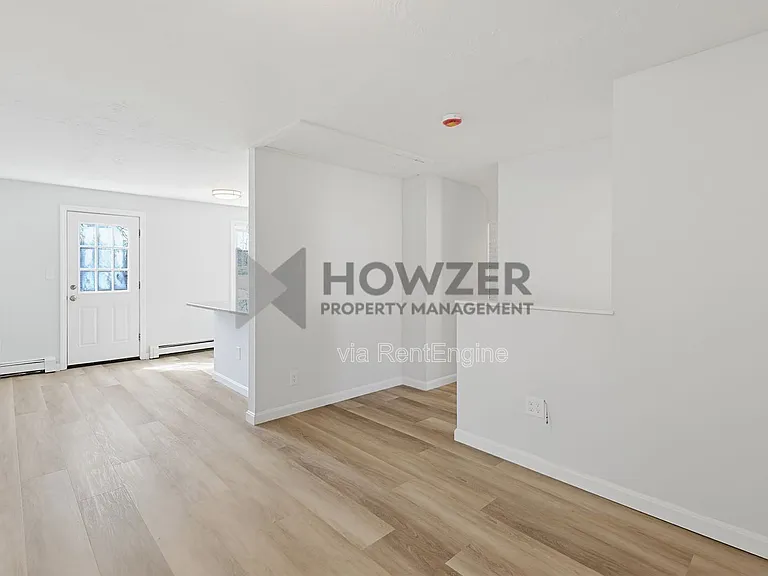 24 Crocker St #A4 — Photo 9
