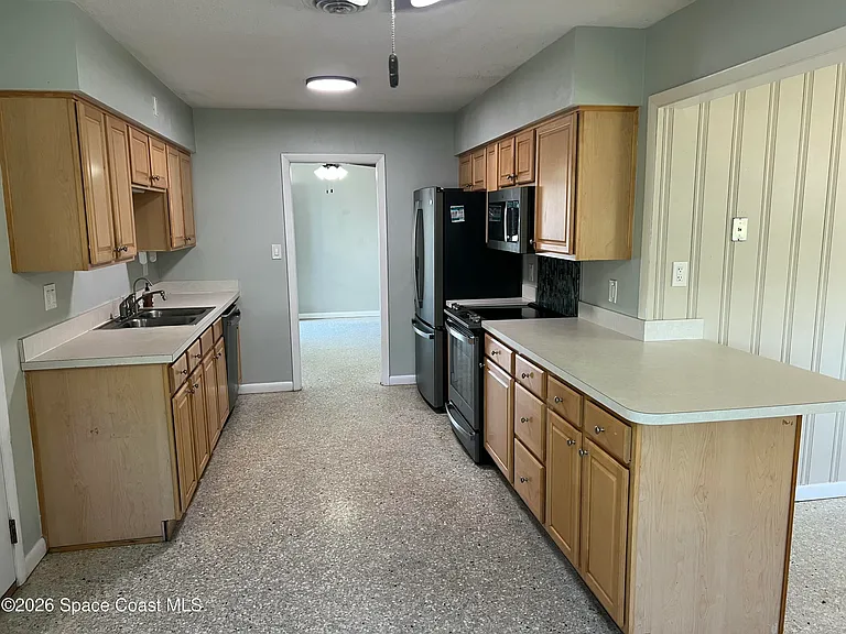 250 Debra Ct — Photo 27