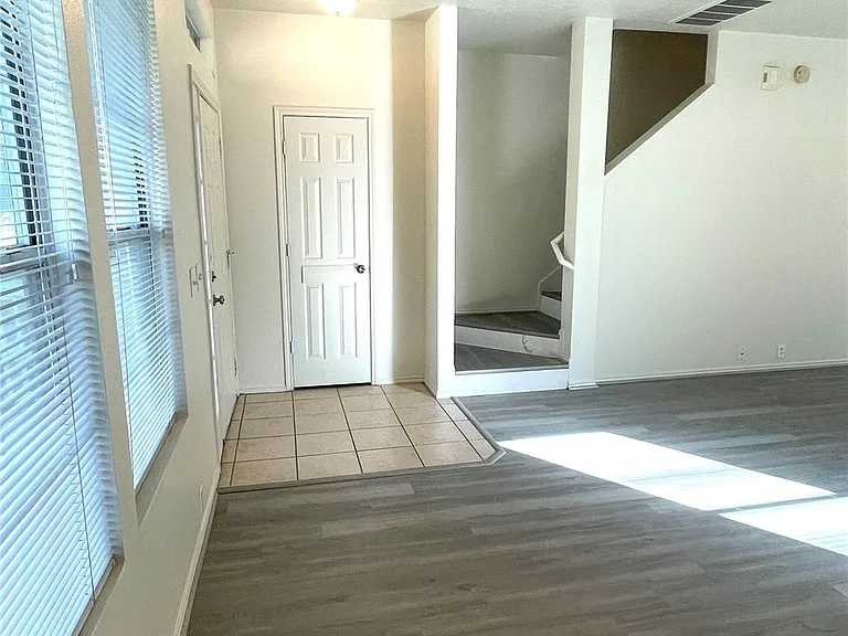 23623 Twisting Falls Dr — Photo 10