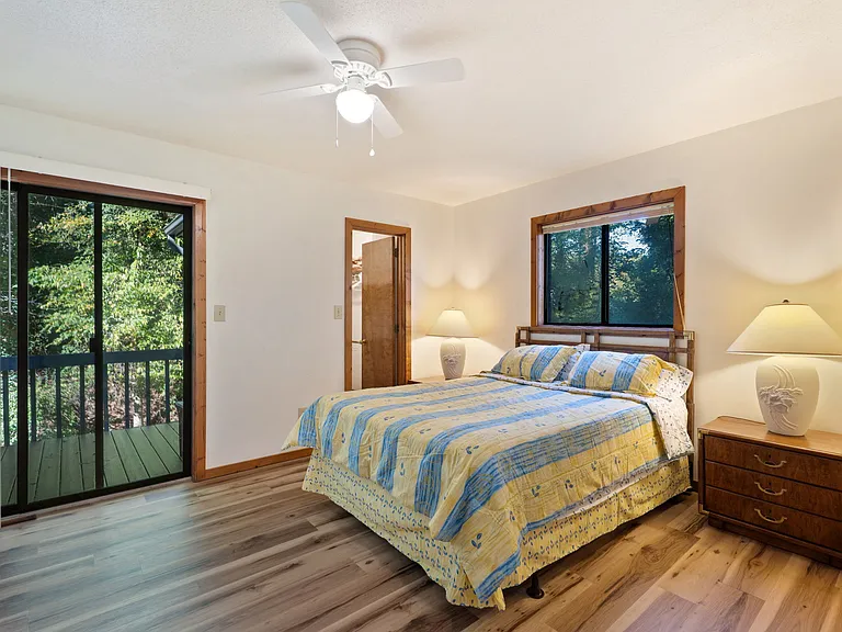 609 Hillsborough St #7 — Photo 17