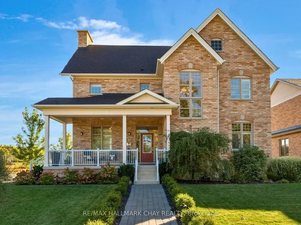 37 Nelson St, Clearview, ON L0M 1G0