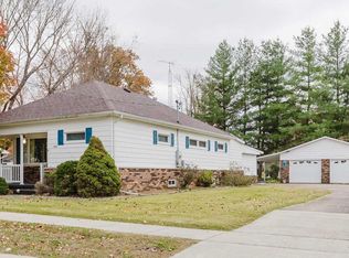 1408 E Saint Louis St, West Frankfort, IL 62896