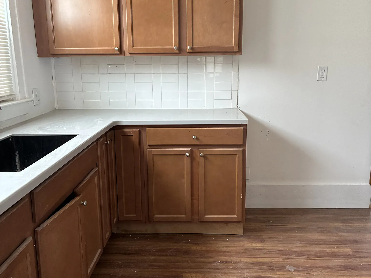 5 bed, 2026 sqft, $1,300 — Photo 3