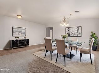 738 E SADDLE Way, San Tan Valley, AZ 85143