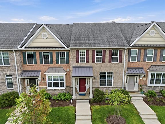 3rd image of 2768 Ashcombe Dr