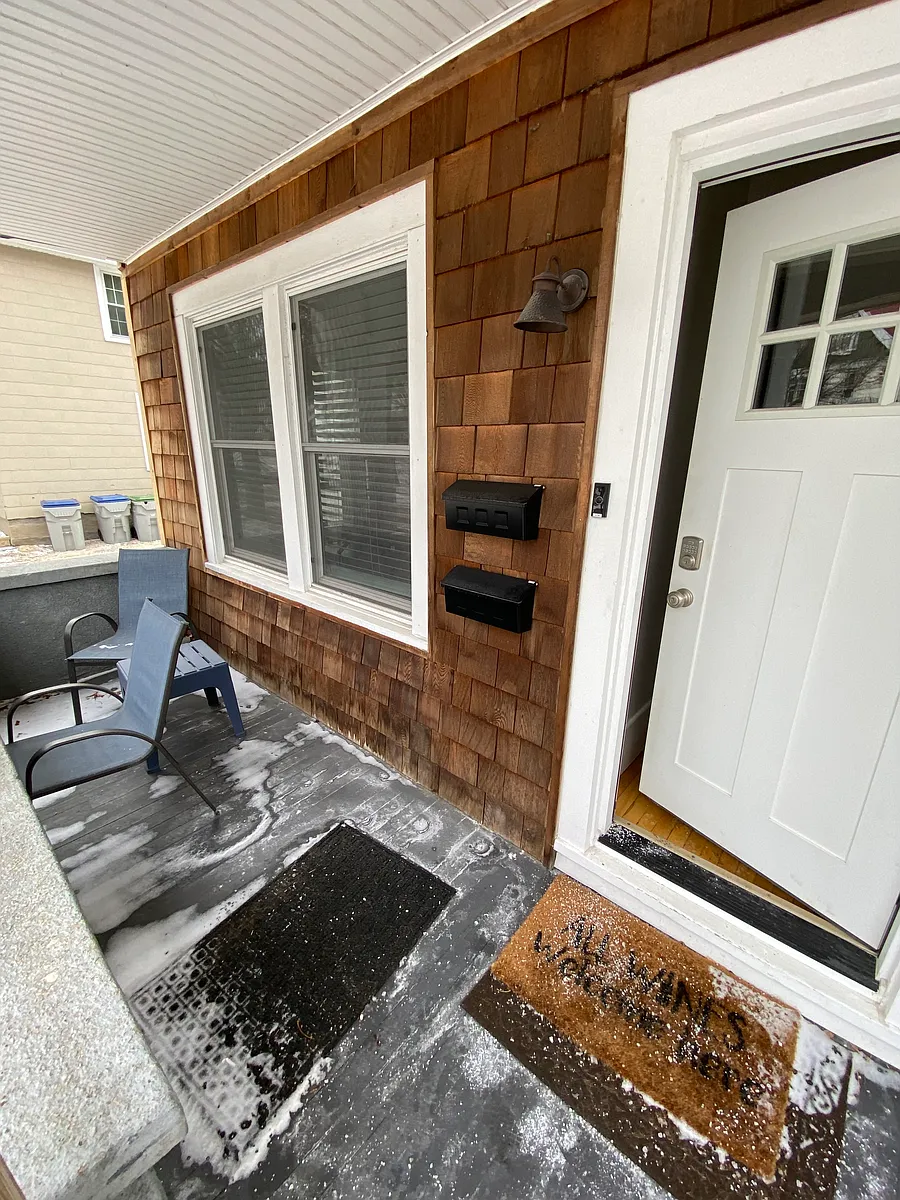 Front Porch - 1117 E Walworth St #1119