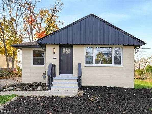 24706 Emery Rd, Warrensville Heights, OH 44128