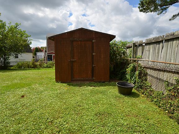 5th image of 791 Selkirk Dr