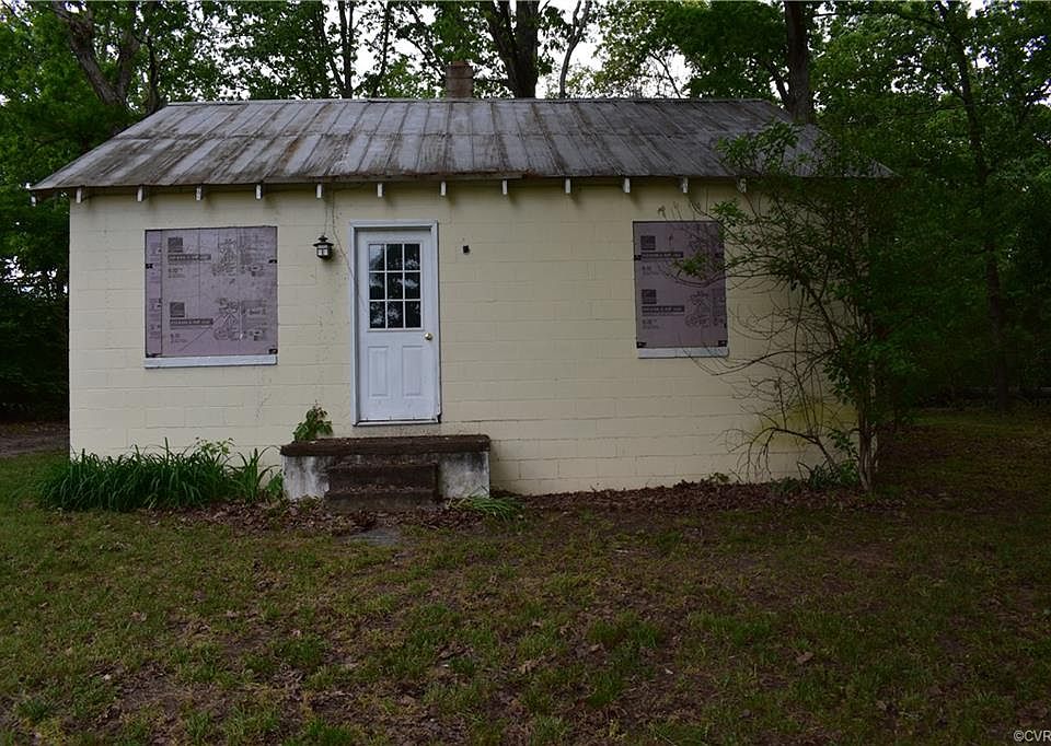 2nd image of 1725 Dorset Rd