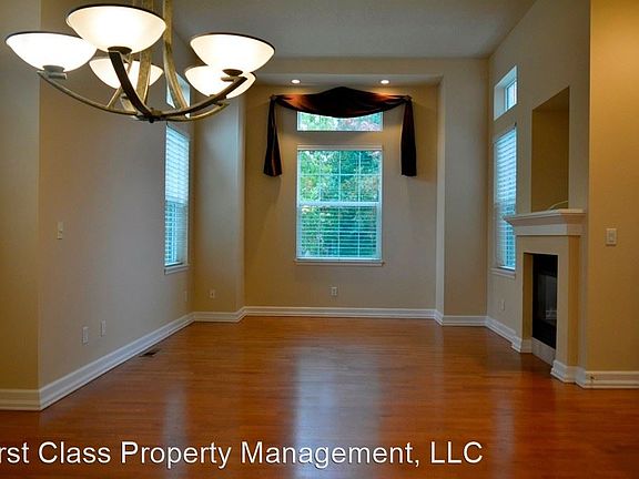 3rd image of 6656 NE Rosebay Dr