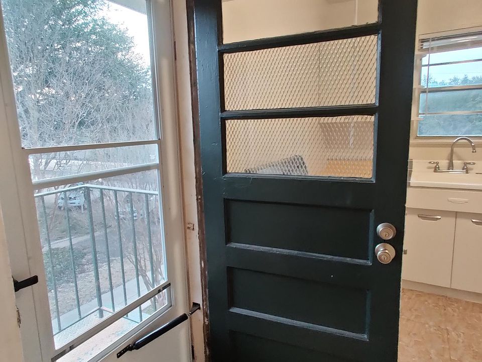 The back door entrance to kitchen
