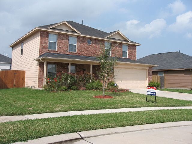 6 Bed/3.1 Bath on Cul-de-sac!