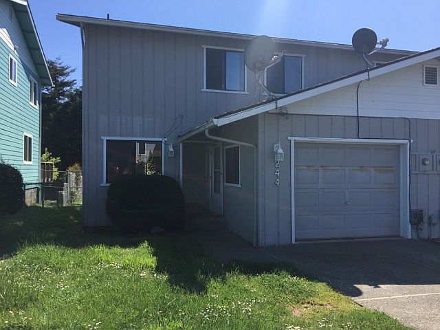 Front of 244 Cypress St.