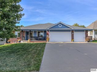 21108 Shiloh Dr, Gretna, NE 68028