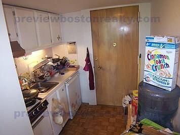 3rd image of 45 Longwood Ave #Ad403
