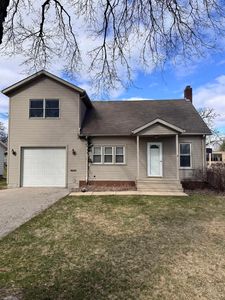 215 East St, Decorah, IA, 52101