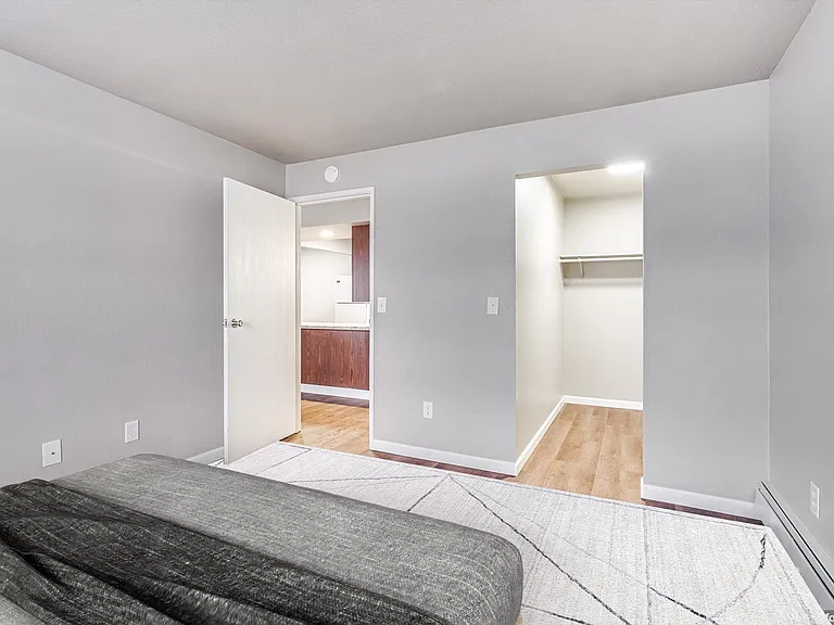 Stonecreek Apartments — Photo 6