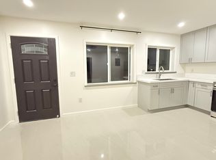 3336 Mooheau Ave, Honolulu, HI 96816