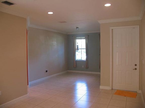 Living Room/Dinning Room