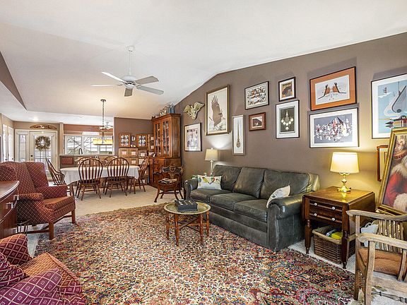 4th image of 165 Bridgewood Dr