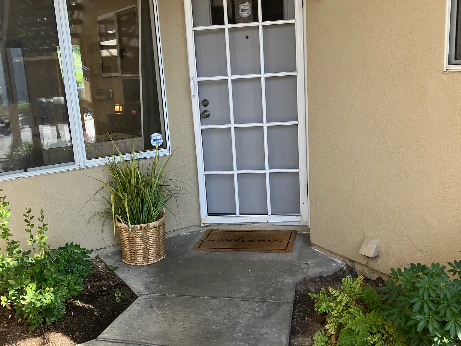 2 bed, 1000 sqft, $3,500 — Photo 2