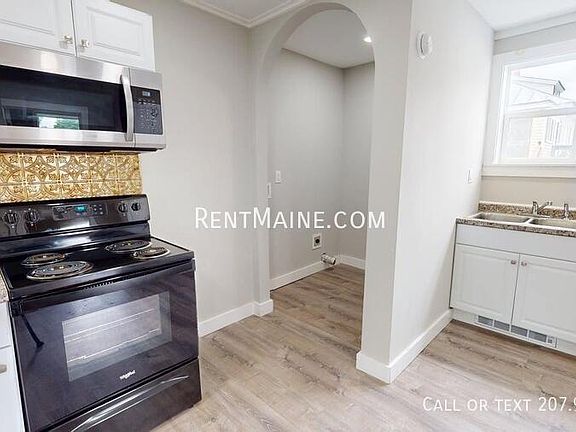 2nd image of 6 Woodman Ave APT 1