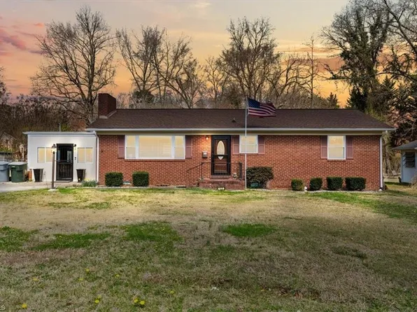 1025 Parkview St, Asheboro, NC 27203