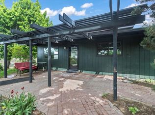 250 Bagley Rd, Granger, WA 98932