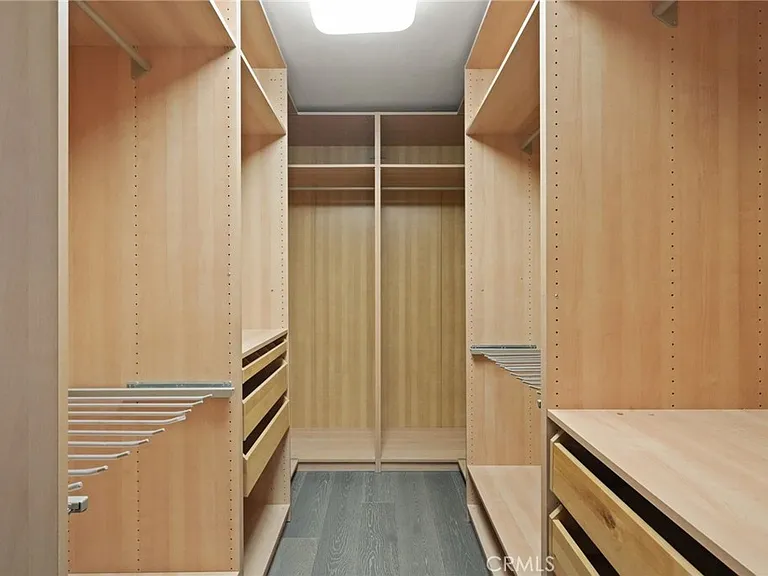 6215 Hesperia Ave — Photo 23
