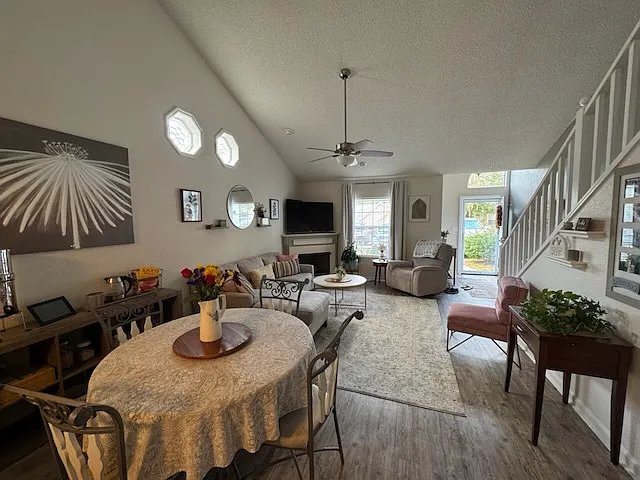 2 bed, 1308 sqft, $1,850 — Photo 3